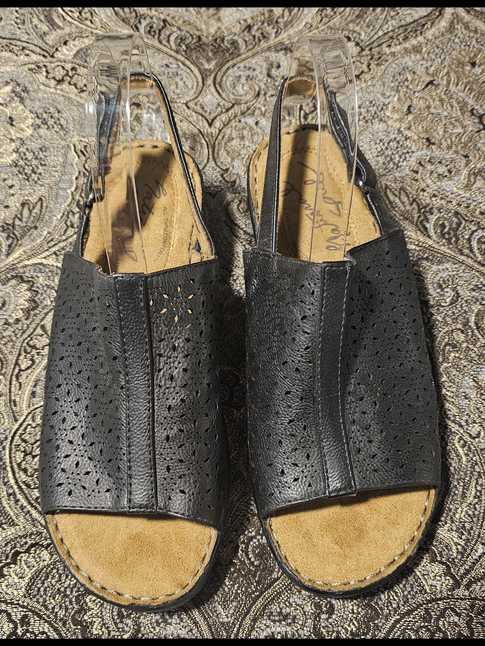 Natural Soul Black Perforated Slingback Sandals